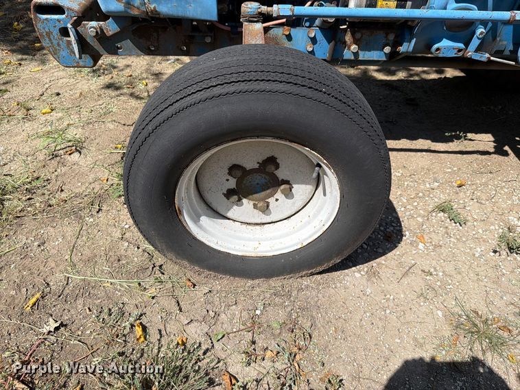 image for item EV2488 1984 Ford 1910 tractor
