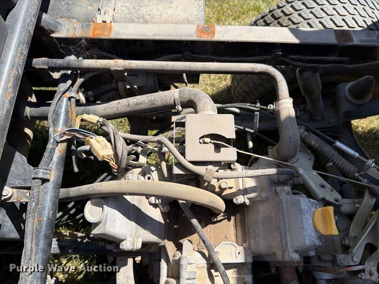 image for item EV2490 1998 Kawasaki Mule 2500 utility vehicle