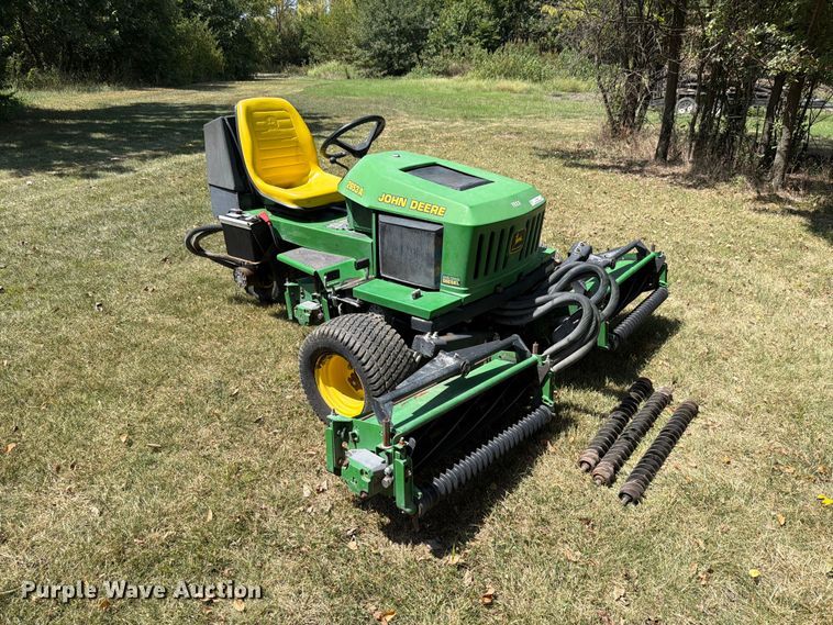 image for item EV2493 2001 John Deere 2653 A reel mower