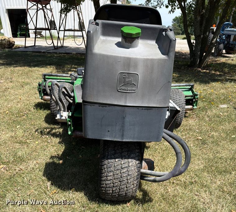 image for item EV2493 2001 John Deere 2653 A reel mower