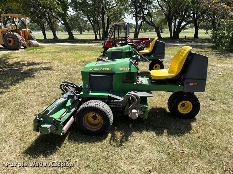 image for item EV2493 2001 John Deere 2653 A reel mower