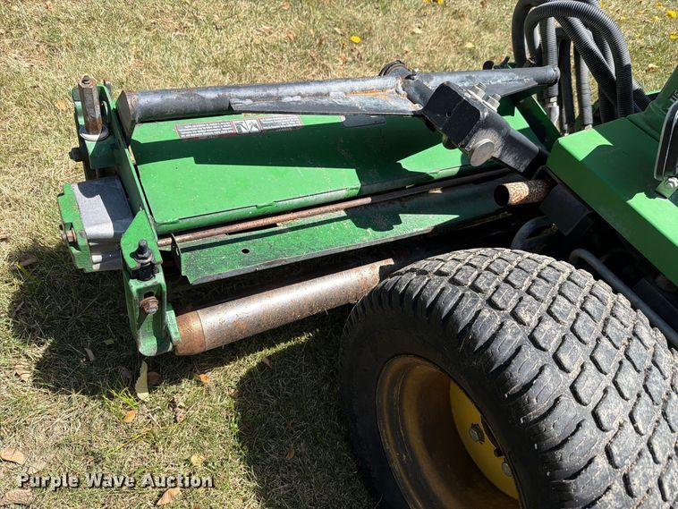 image for item EV2493 2001 John Deere 2653 A reel mower