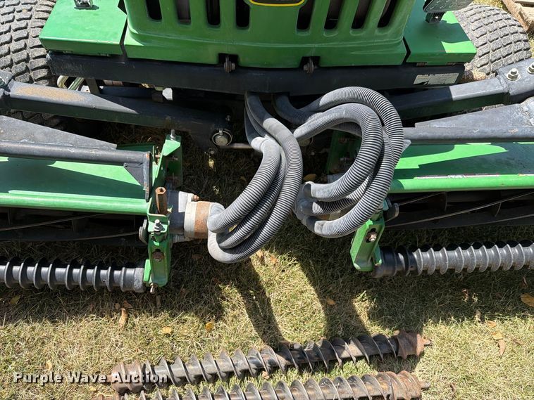 image for item EV2493 2001 John Deere 2653 A reel mower