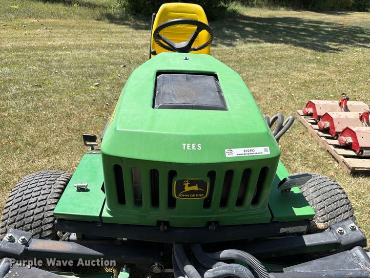 image for item EV2493 2001 John Deere 2653 A reel mower