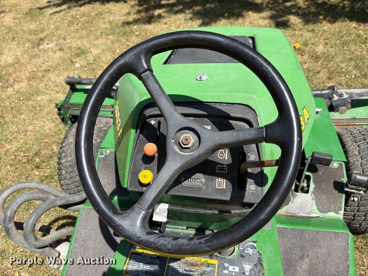 image for item EV2493 2001 John Deere 2653 A reel mower