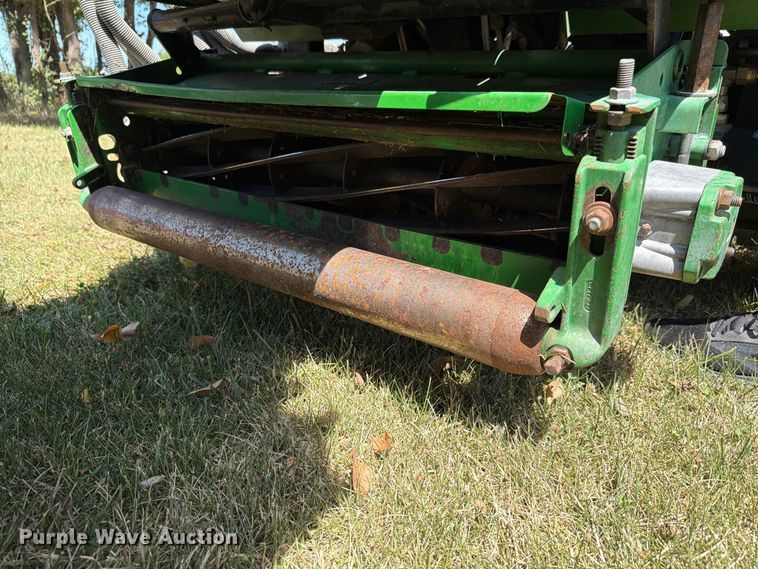 image for item EV2493 2001 John Deere 2653 A reel mower