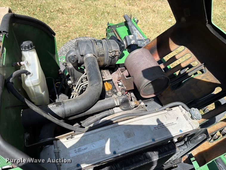 image for item EV2493 2001 John Deere 2653 A reel mower