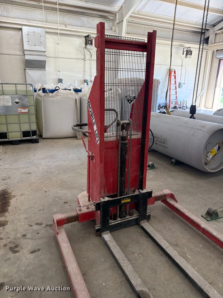 image for item EV2496 Moble Lift pallet stacker
