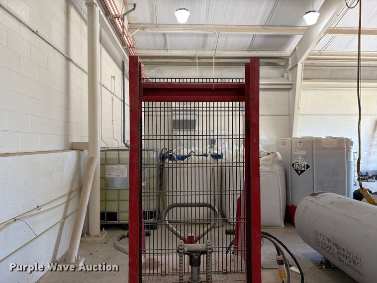 image for item EV2496 Moble Lift pallet stacker