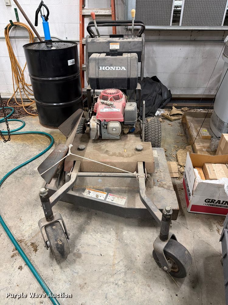 image for item EV2498 Honda lawn mower