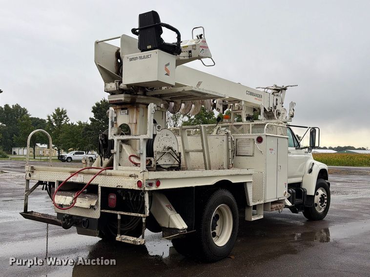 image for item EV2499 1997 Ford F800 digger derrick truck