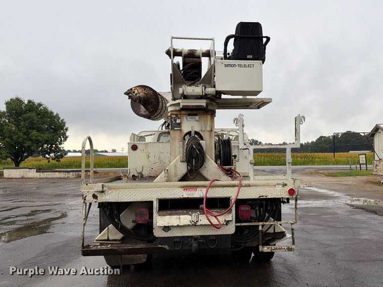 image for item EV2499 1997 Ford F800 digger derrick truck