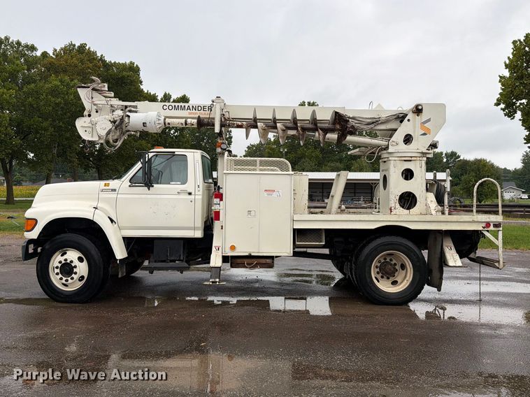 image for item EV2499 1997 Ford F800 digger derrick truck
