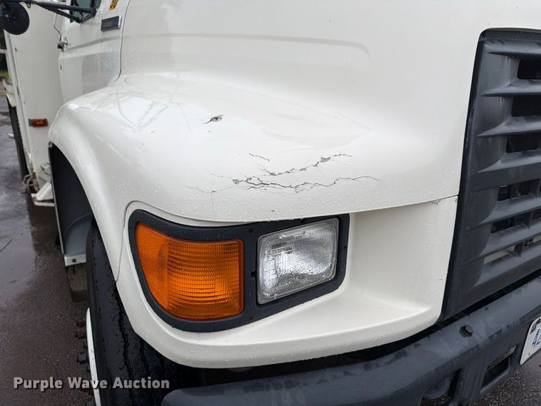 image for item EV2499 1997 Ford F800 digger derrick truck