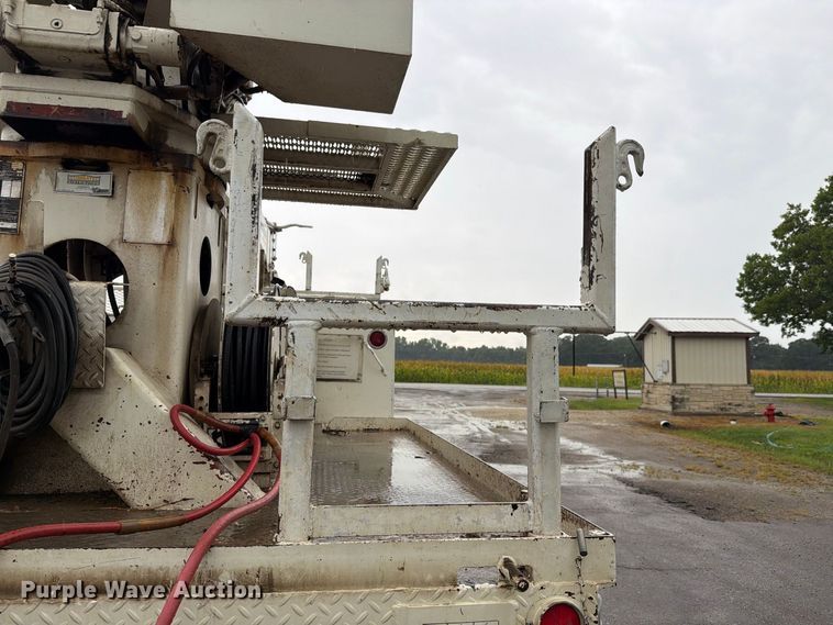 image for item EV2499 1997 Ford F800 digger derrick truck