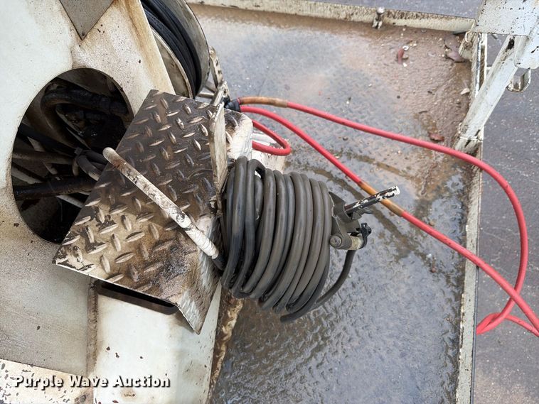 image for item EV2499 1997 Ford F800 digger derrick truck