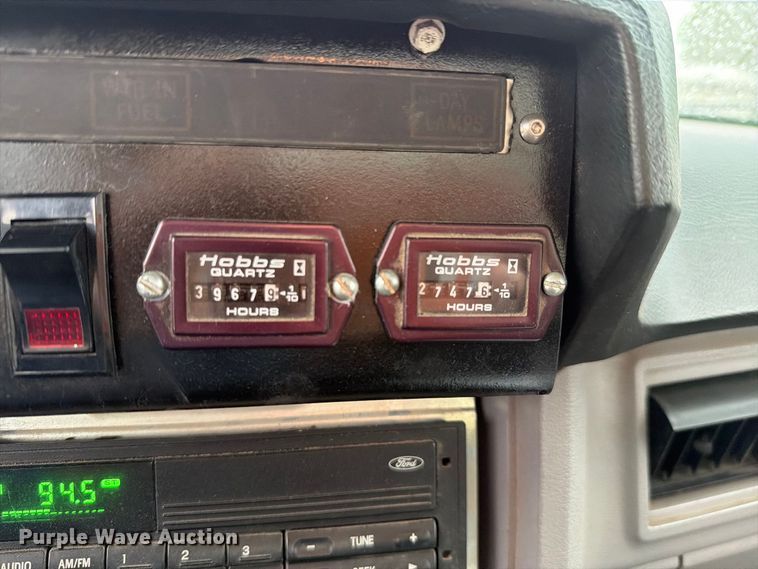 image for item EV2499 1997 Ford F800 digger derrick truck