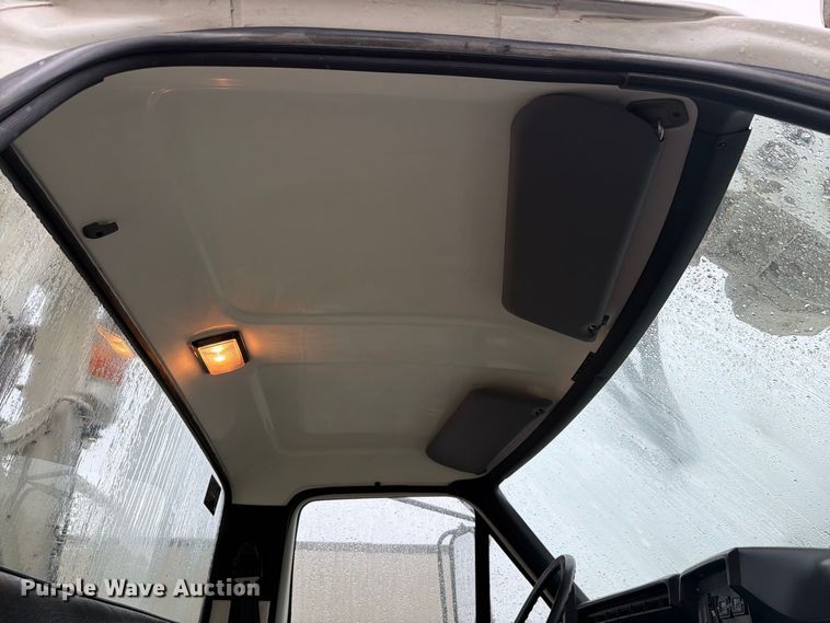 image for item EV2499 1997 Ford F800 digger derrick truck