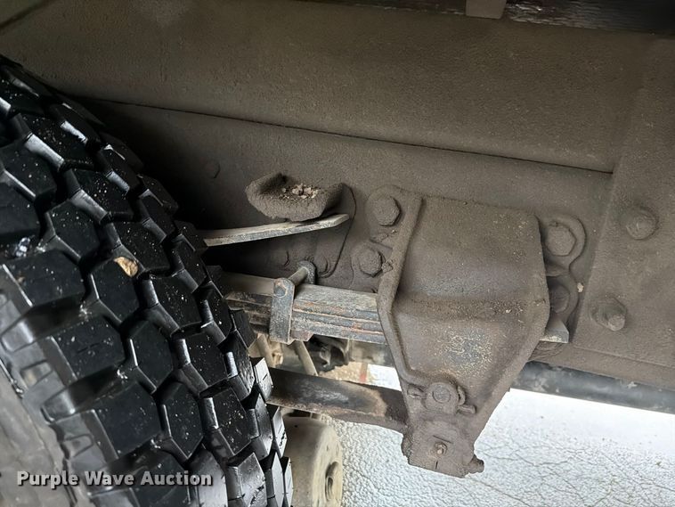 image for item EV2499 1997 Ford F800 digger derrick truck