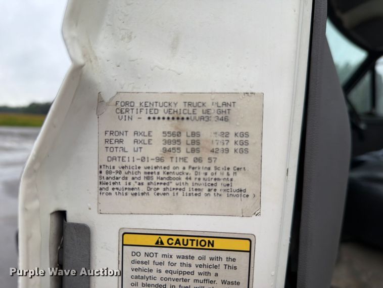 image for item EV2499 1997 Ford F800 digger derrick truck