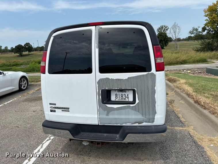 image for item EV6111 2012 Chevrolet Express 3500 van