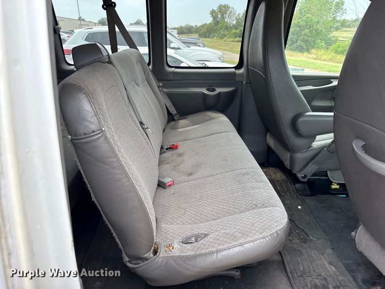 image for item EV6111 2012 Chevrolet Express 3500 van
