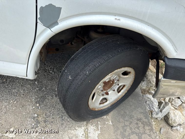 image for item EV6111 2012 Chevrolet Express 3500 van