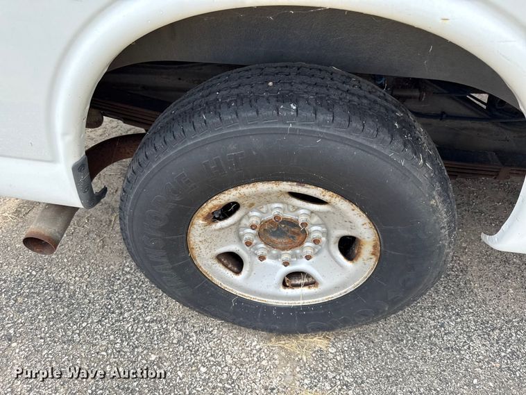 image for item EV6111 2012 Chevrolet Express 3500 van