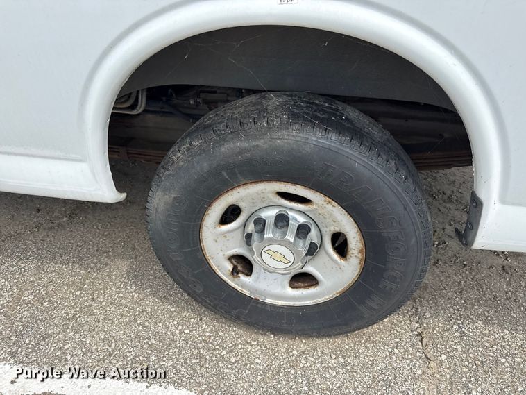 image for item EV6111 2012 Chevrolet Express 3500 van