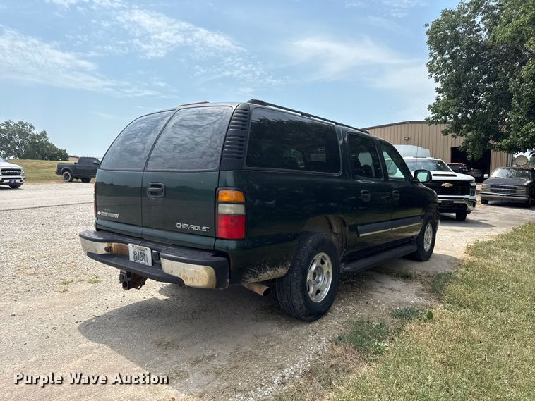 image for item EV6112 2004 Chevrolet Suburban 1500 SUV