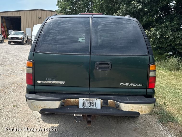 image for item EV6112 2004 Chevrolet Suburban 1500 SUV
