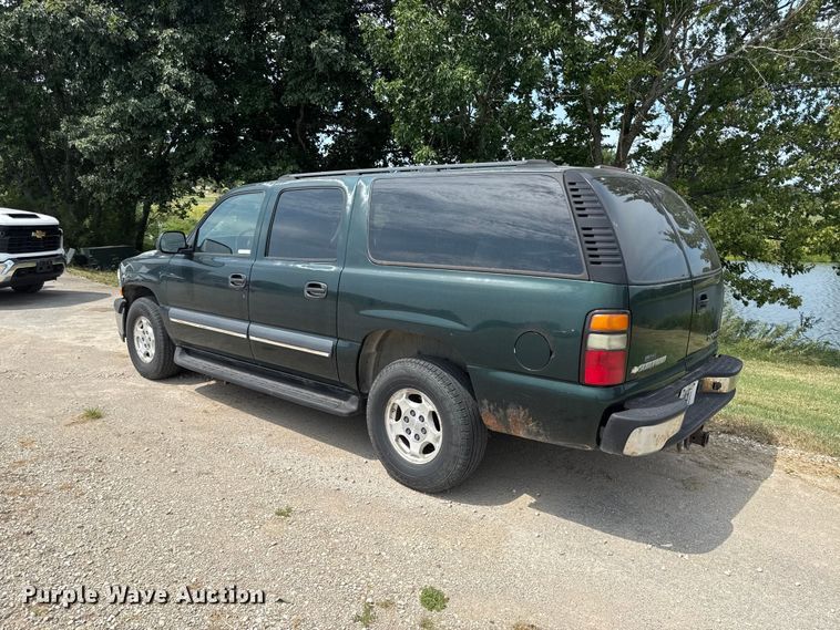 image for item EV6112 2004 Chevrolet Suburban 1500 SUV