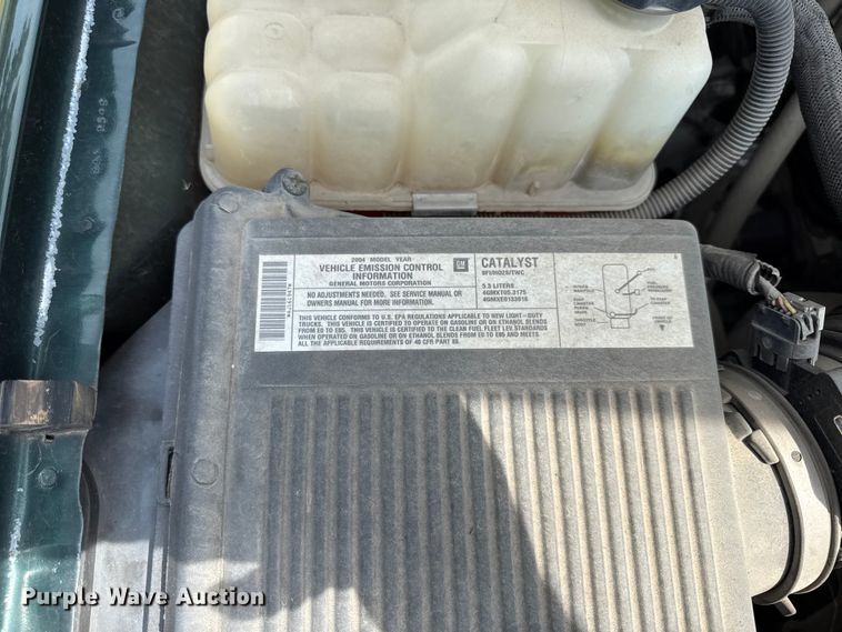 image for item EV6112 2004 Chevrolet Suburban 1500 SUV
