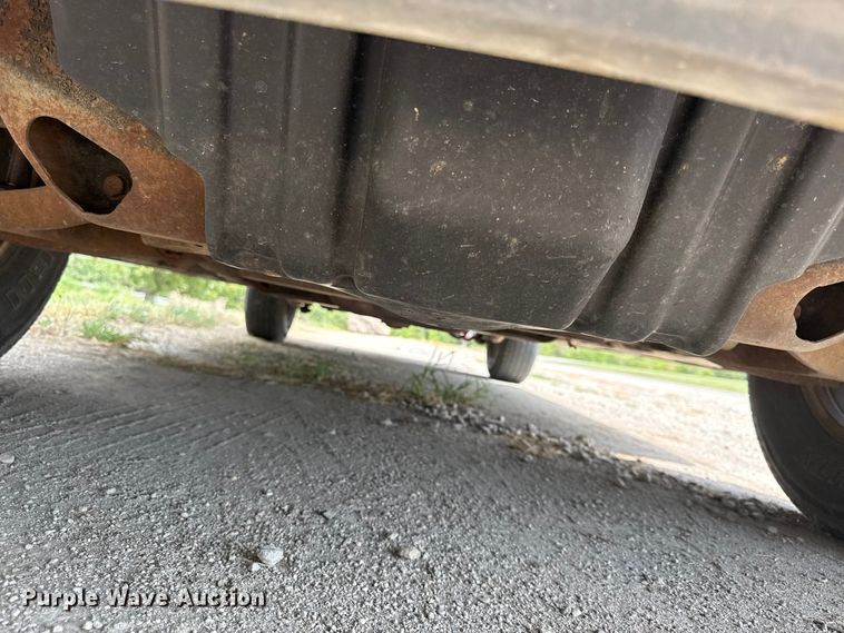 image for item EV6112 2004 Chevrolet Suburban 1500 SUV