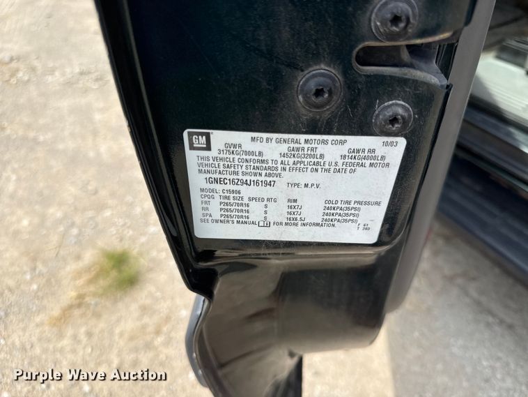 image for item EV6112 2004 Chevrolet Suburban 1500 SUV