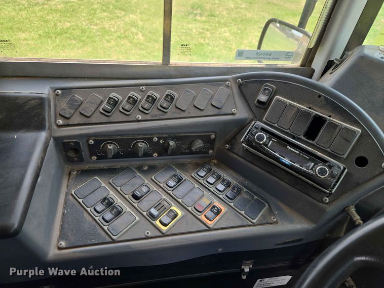 image for item EW0420 2012 Blue Bird BB Conventional school bus