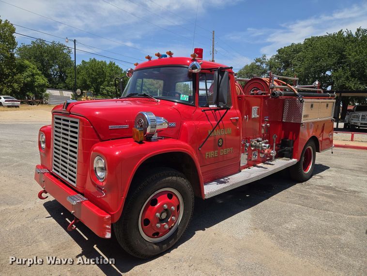1972 International LOADSTAR1700 pumper fire truck