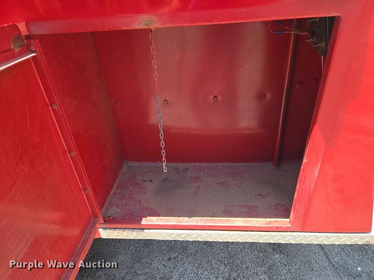 image for item EW8603 1972 International LOADSTAR1700 pumper fire truck