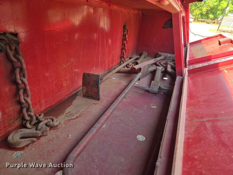 image for item EW8603 1972 International LOADSTAR1700 pumper fire truck