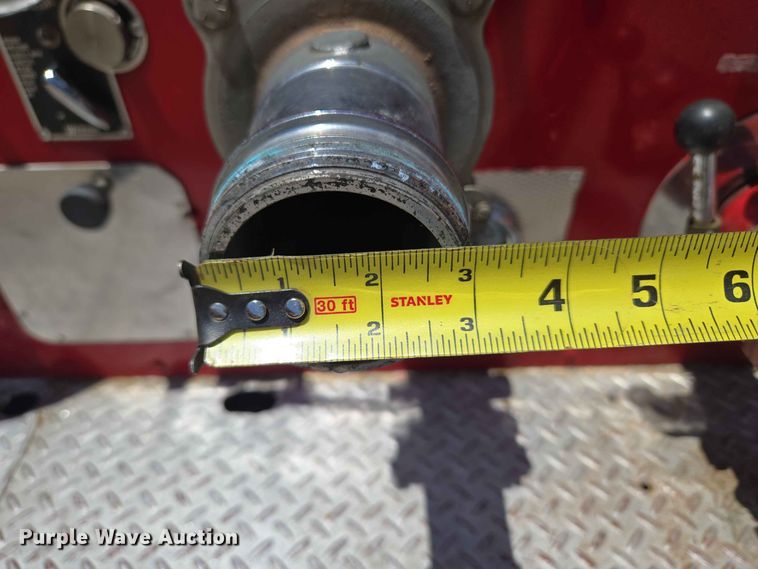 image for item EW8603 1972 International LOADSTAR1700 pumper fire truck