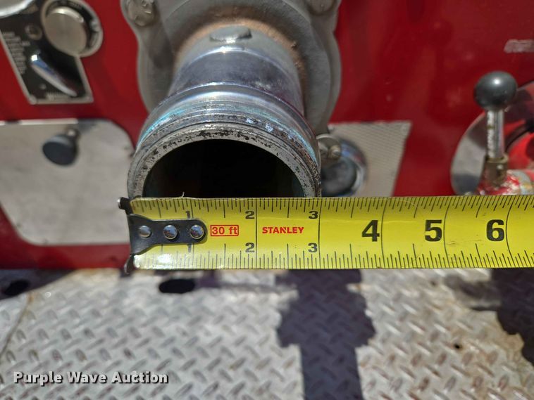 image for item EW8603 1972 International LOADSTAR1700 pumper fire truck