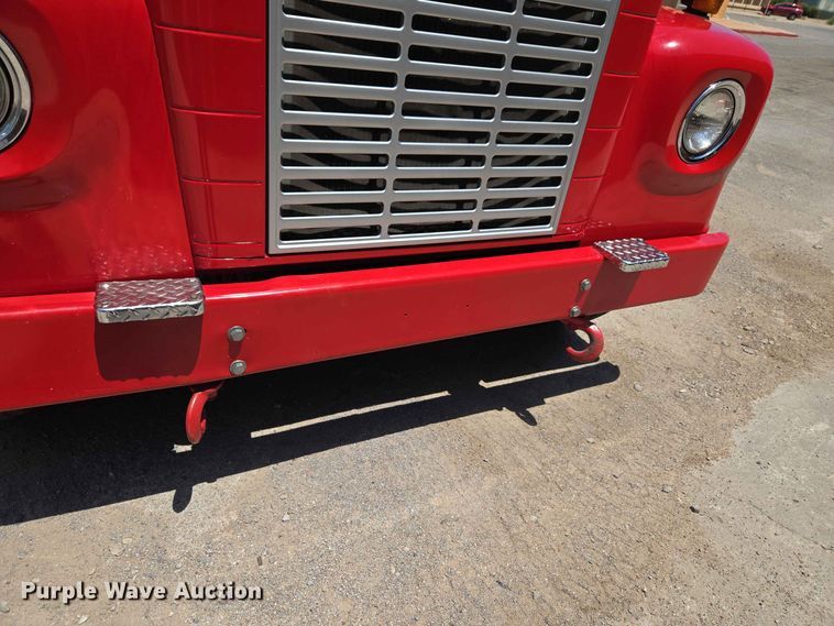 image for item EW8603 1972 International LOADSTAR1700 pumper fire truck