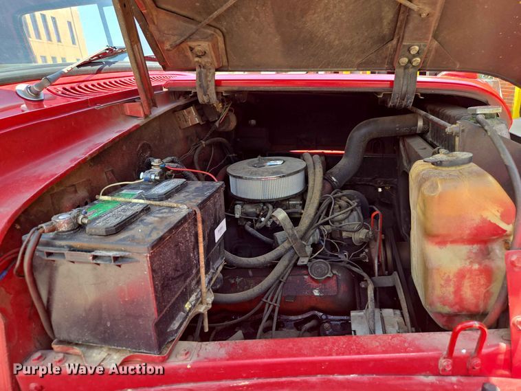 image for item EW8603 1972 International LOADSTAR1700 pumper fire truck