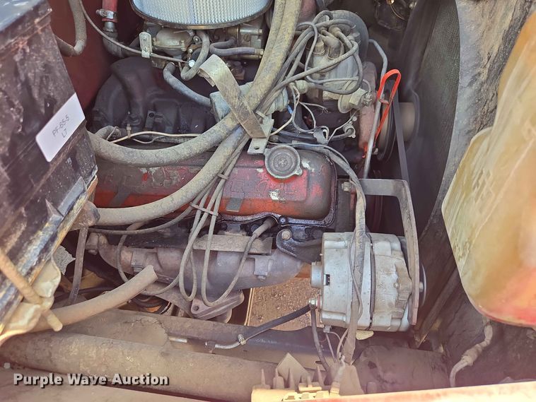 image for item EW8603 1972 International LOADSTAR1700 pumper fire truck