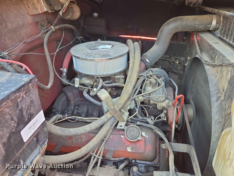 image for item EW8603 1972 International LOADSTAR1700 pumper fire truck