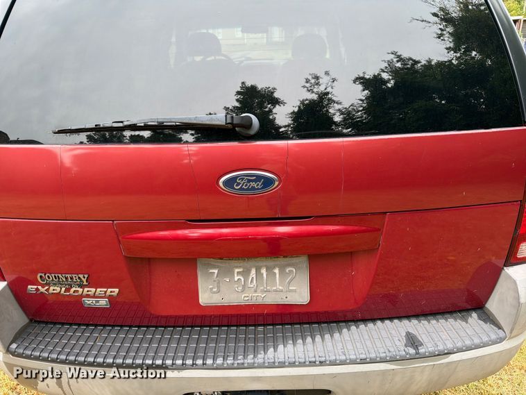 image for item EW8641 2002 Ford Explorer SUV