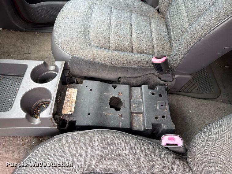 image for item EW8641 2002 Ford Explorer SUV