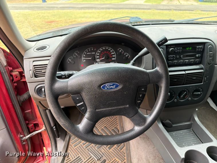 image for item EW8641 2002 Ford Explorer SUV