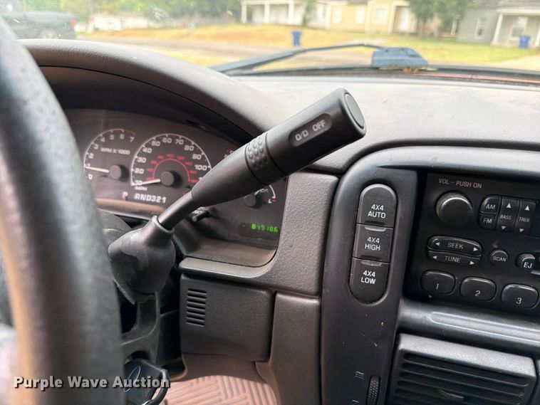 image for item EW8641 2002 Ford Explorer SUV