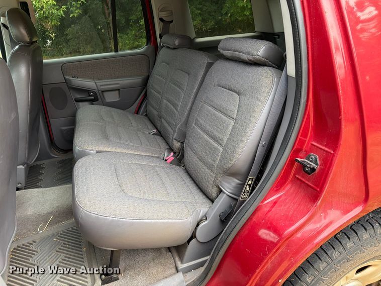 image for item EW8641 2002 Ford Explorer SUV